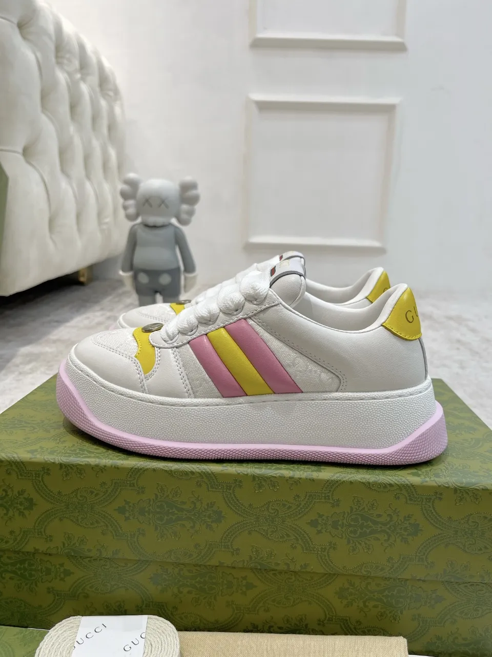 👟👟Ex-factory price 660👟👟Gucci's latest chubby thick-soled dirty shoes~~couple casual shoes, 6cm height-increasing shoes~~ The upper is stained cowhide stitched with classic double G cloth fabric, the terry cloth is delicate and sweat-absorbent and breathable, the foot pad is integrated with latex injection molding, 6cm thick T👟👟Ex-factory price U two-color sole✅ 35-40